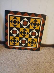 lot 2301 image: Geometric Pattern Wall Art 2ftx2ft