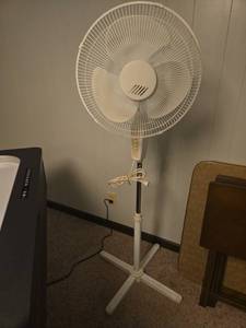 lot 2311 image: Oscillating Pedestal Fan with Speed Control 3-Speed