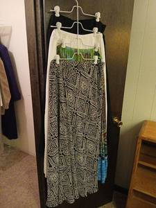 lot 2401 image: Ladies Clothing Lot Assorted Skirts  size m