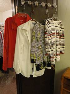 lot 2414 image: Ladies Clothing Lot large xlg