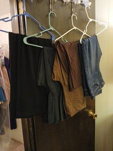 lot 2509 image: Ladies  pants size 12 to 14