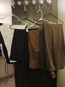 lot 2511 image: Ladies pants size 12 to 14