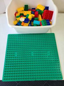 lot 3119 image: Duplo blocks in tub and board