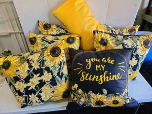 lot 3204 image: 7 reversible outdoor sunflower pillows