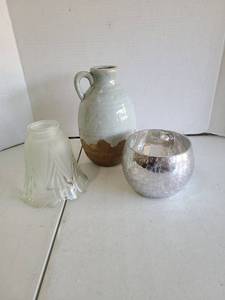 lot 3211 image: 3-Piece Decorative Vessel Lot