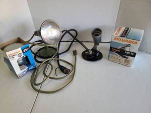 lot 3217 image: Sylvania XTRAlife 65W Halogen Work Light and PAR 38 Bulb Lot