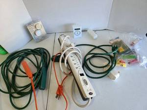 lot 3233 image: Electrical Cords Outlets Power Strips Dimmers Timers Lot