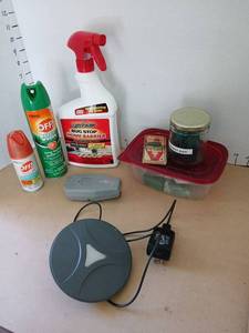 lot 3318 image: Dazzler II Rodent Control Lot with Traps, Bait, Repellent Sprays and Barrier