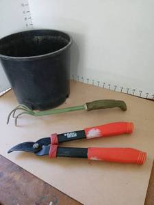 lot 3323 image: Garden Tool Lot - Pruning Saw, Cultivator, Pot