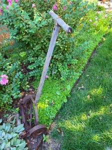 lot 4101 image: Garden Tool Push Cultivator with Wooden Handle