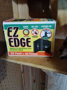 lot 5013 image: EZ Edge Hammer-In Interlocking Lawn and Garden Edging