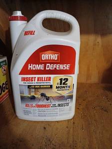 lot 5015 image: Ortho Home Defense Insect Killer Indoor & Perimeter Refill 1.33 gallon sprayer full