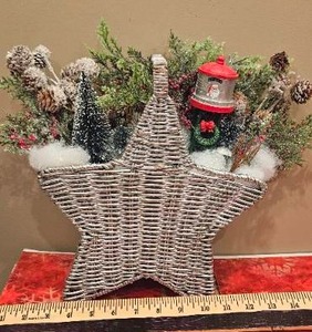 lot 161 image: Homemade Christmas Display
