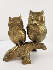 lot 93 image: Brass Double Owl Sculpture on Branch&nbsp