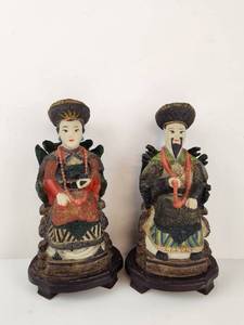 lot 104 image: Pair Chinese Figurines Emperor Empress Seated