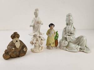 lot 136 image: Lot of&nbsp Porcelain Figurines Asian Inspired Figures