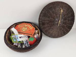 lot 156 image: Vintage Sewing Basket with Lid and Notions