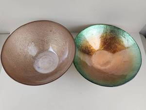 lot 179 image: 2 Decorative Glass Bowls Brown Green Iridescent 11 inch
