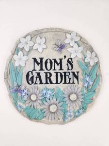 lot 259 image: Moms Garden Round Stepping Stone 8 in