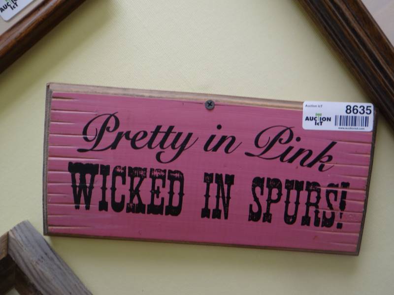 lot 8635 image: Wood wall art- Pretty in pink wicked in spurs