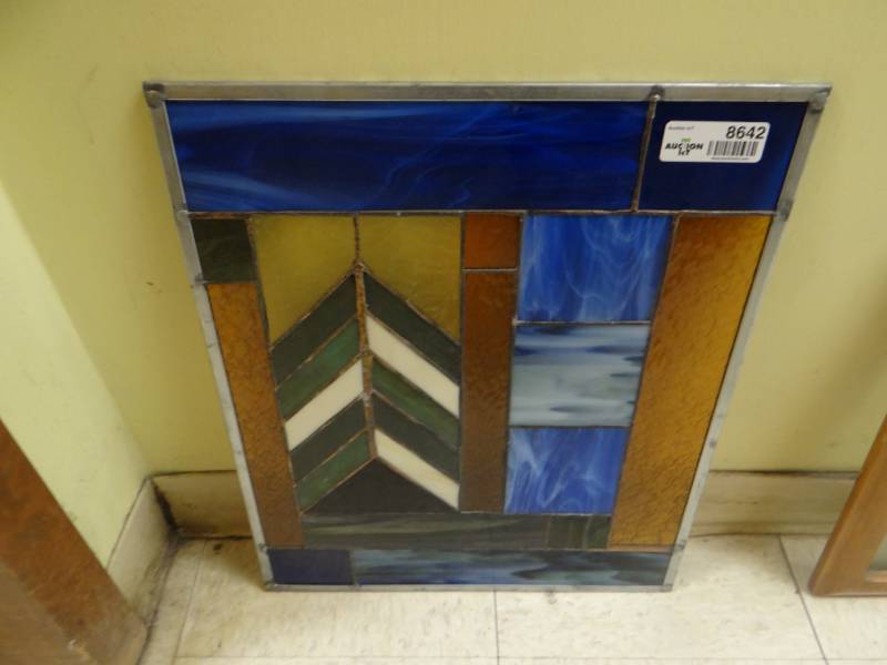 lot 8642 image: Stained glass art- 16 x 19
