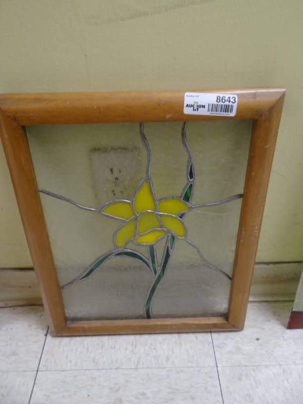 lot 8643 image: Framed stained glass art- 14 x 17
