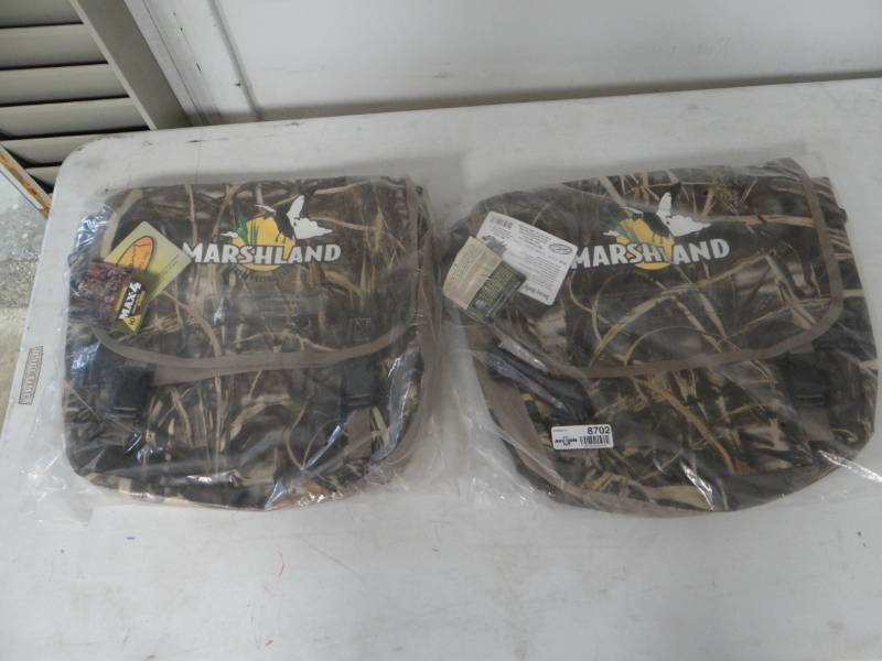 lot 8702 image: 2 Marshland outdoor field bags