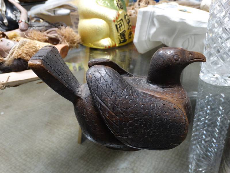 lot 8769 image: Carved wood bird w secret hiding spot