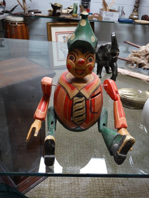 lot 8774 image: Vintage carved wood Pinocchio bank