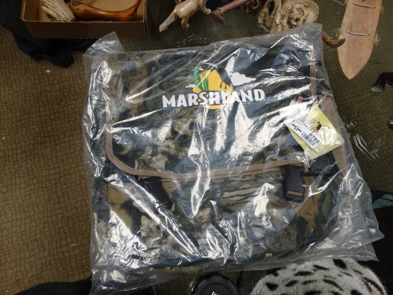 lot 8786 image: 2 Marshland outdoor field bags