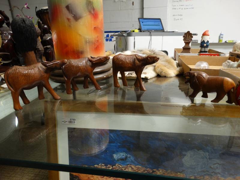 lot 8795 image: Lot of carved wood animals