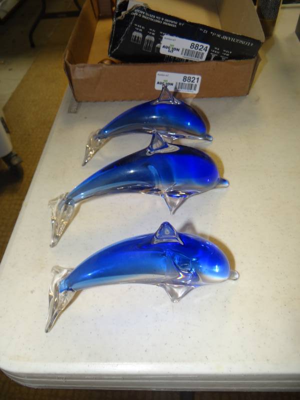 lot 8824 image: 3 glass dolphins