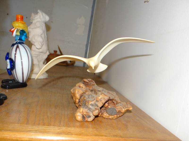 lot 8854 image: John Perry bird sculpture