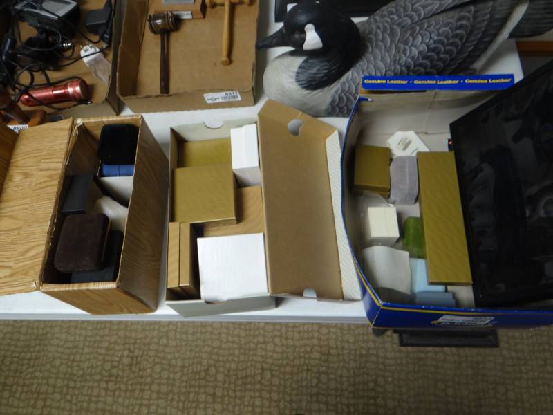 lot 8855 image: Lot of various jewelry boxes