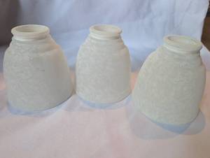 lot 1003 image: Set of 3 Cream Textured Light Shades