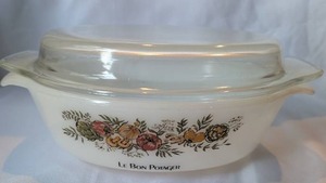 lot 1507 image: Le Bon Potager Casserole Dish with Lid