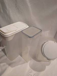lot 1518 image: Food Storage Containers 3-Piece Set Clear Plastic with Lids