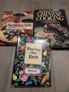 lot 1520 image: Lot of 3 Cookbooks The Holiday Table, Chinese Cooking, Sharing Our Best