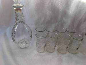 lot 2500 image: Glass Decanter with Stopper and 8 Matching Glasses