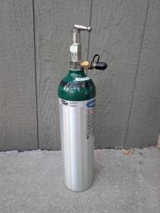 lot 3003 image: InvaCare HF2P0STD81 Aluminum High Pressure Gas Cylinder