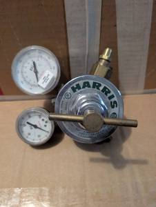 lot 3010 image: Harris Welding Regulator Dual Gauge PSI with Two Gauges