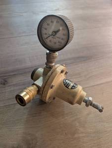 lot 3018 image: Pressure Regulator with Gauge 0-200 PSI Part Number 15990