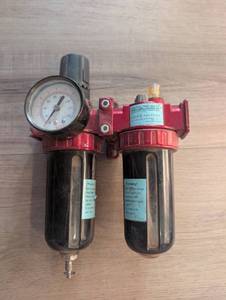 lot 3020 image: Central Pneumatic 14 NPT Air Control Unit Stock No. 42035