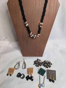 lot 3518 image: Black Beaded Necklace Includes Various Earrings&nbsp