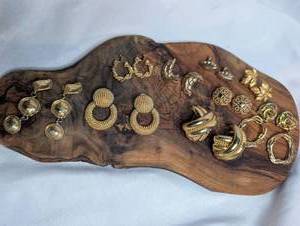 lot 3706 image: Jewelry Lot Gold Tone Earrings Various Clip On Styles - 10 Pairs