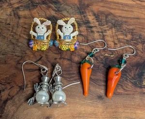 lot 3721 image: Holiday Earrings Lot 3 Pairs Orange Carrot, Bunny, Pearl Snowman&nbsp
