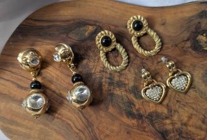lot 3728 image: Vintage Costume Gold Tone Earrings - 3 ct