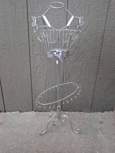 lot 4000 image: Mini Wire Dress Form Mannequin on Stand - Jewelry Holder