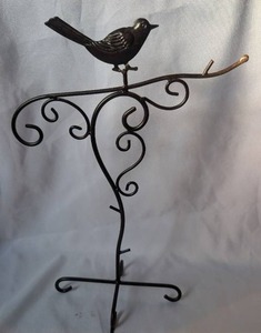 lot 4005 image: Metal Bird Decorative Stand with Scrolled Base - Jewelry DisplayHolder