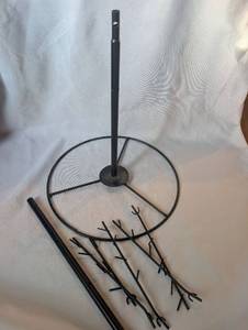 lot 4007 image: Metal Branch Design JewelryDisplay Holder